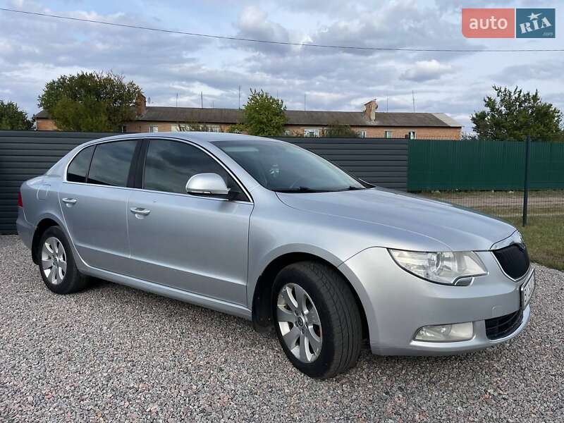 Лифтбек Skoda Superb 2012 в Миргороде