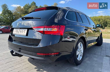 Універсал Skoda Superb 2016 в 