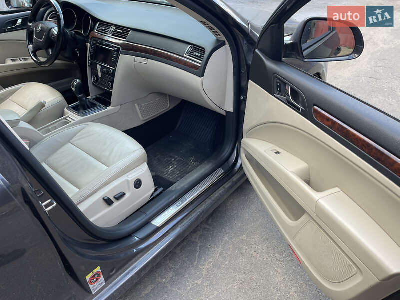 Универсал Skoda Superb 2011 в Львове фото 5 Универсал Skoda Superb 2011 в Львове