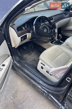 Універсал Skoda Superb 2011 в  фото 17 Універсал Skoda Superb 2011 в