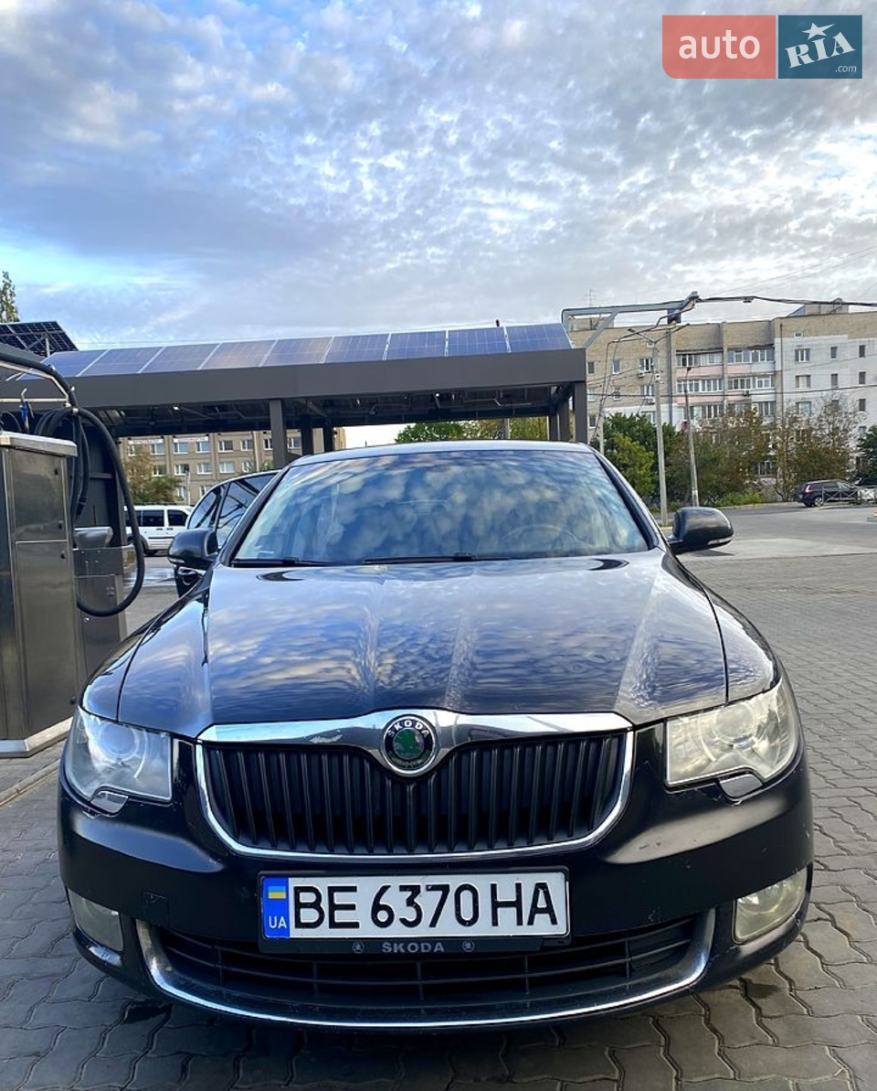 2010 Skoda Superb - мініатюра 8
