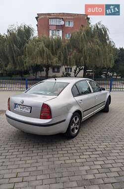 Ліфтбек Skoda Superb 2002 в 