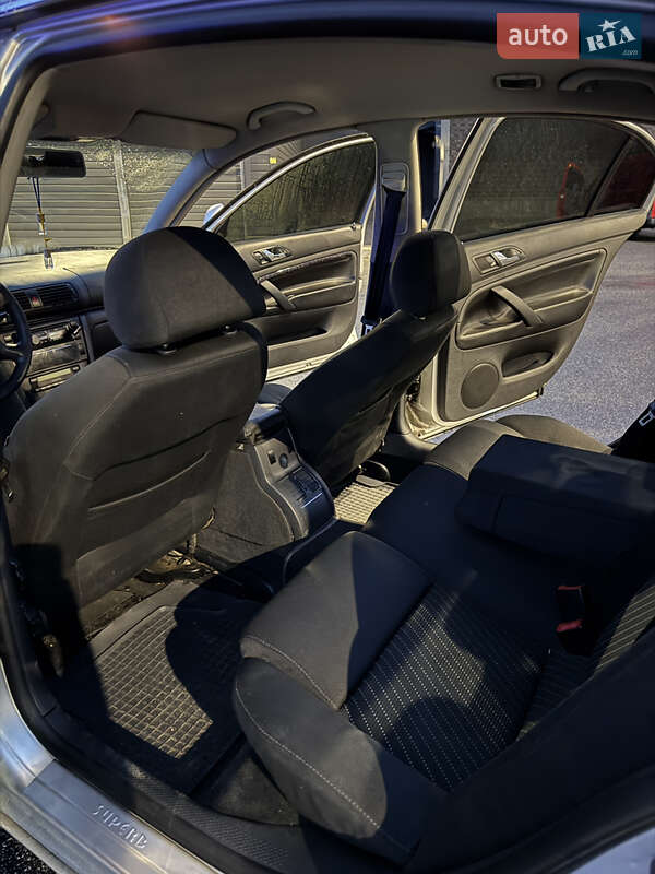 Лифтбек Skoda Superb 2006 в Днепре