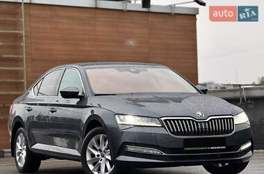 Лифтбек Skoda Superb 2020 в 