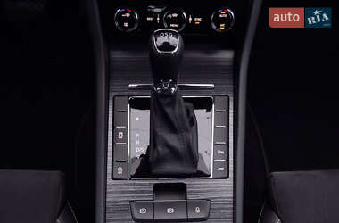 Лифтбек Skoda Superb 2020 в 