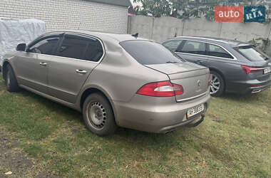 Лифтбек Skoda Superb 2011 в 