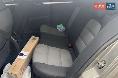Лифтбек Skoda Superb 2011 в 
