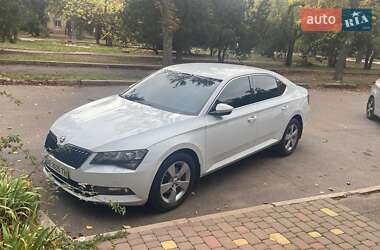 Лифтбек Skoda Superb 2016 в Кривом Роге