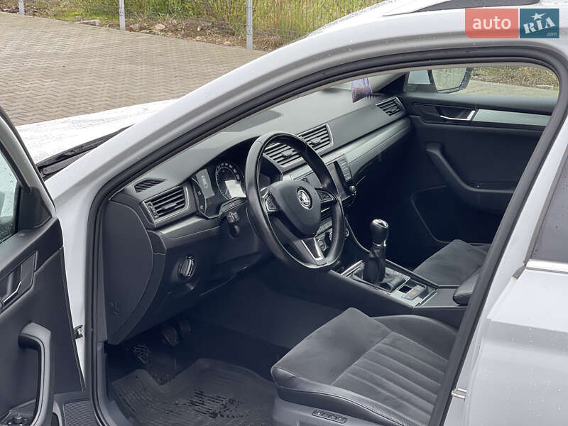 Универсал Skoda Superb 2016 в Нововолынске фото 50 Универсал Skoda Superb 2016 в Нововолынске