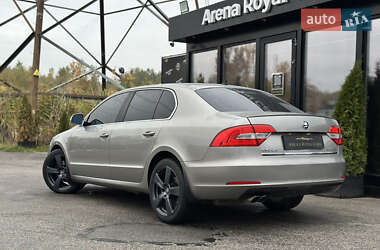 Лифтбек Skoda Superb 2014 в 