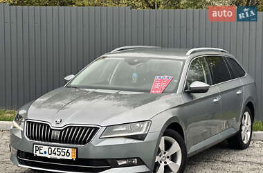 Универсал Skoda Superb 2018 в 