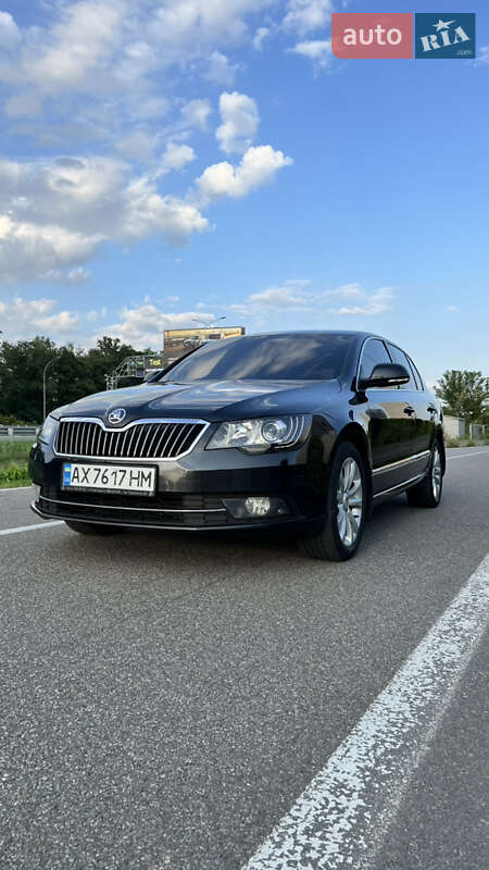 Лифтбек Skoda Superb 2013 в Киеве