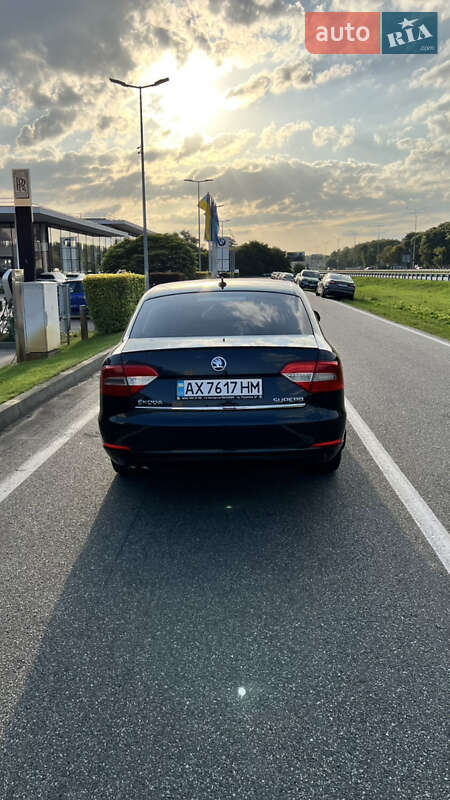 Лифтбек Skoda Superb 2013 в Киеве
