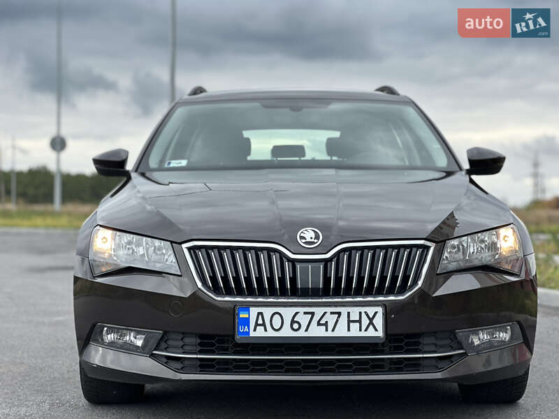 Универсал Skoda Superb 2019 в Виннице