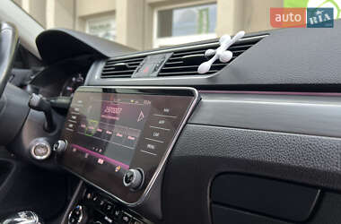 Лифтбек Skoda Superb 2017 в 