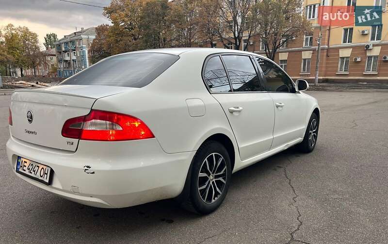 Лифтбек Skoda Superb 2011 в Кривом Роге