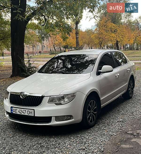 Лифтбек Skoda Superb 2011 в Кривом Роге