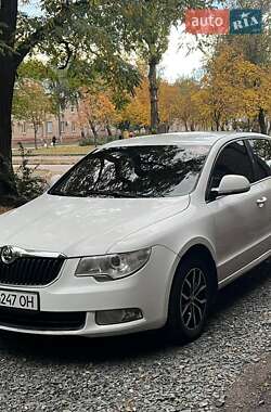 Ліфтбек Skoda Superb 2011 в 