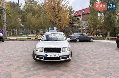 Лифтбек Skoda Superb 2004 в 