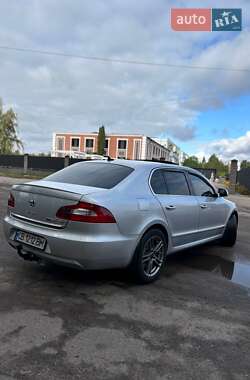Лифтбек Skoda Superb 2010 в 