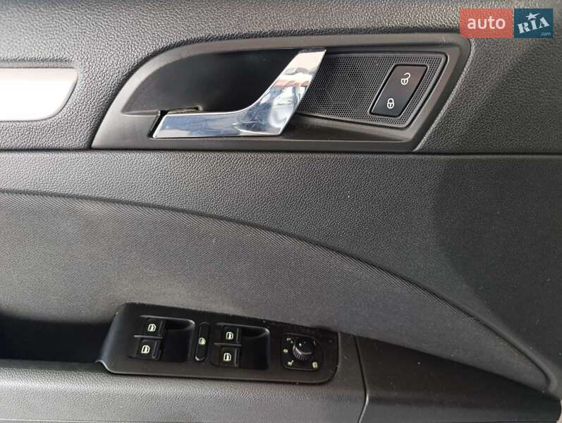 Лифтбек Skoda Superb 2010 в Николаеве