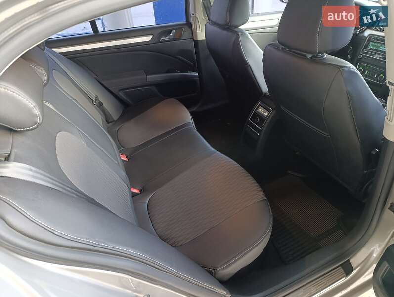 Лифтбек Skoda Superb 2010 в Николаеве