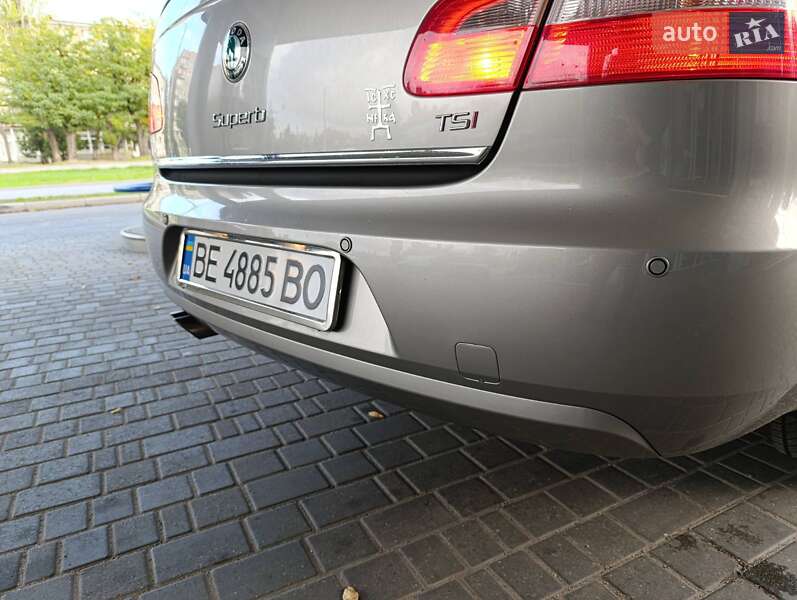 Лифтбек Skoda Superb 2010 в Николаеве