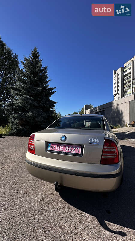 Лифтбек Skoda Superb 2003 в Черкассах