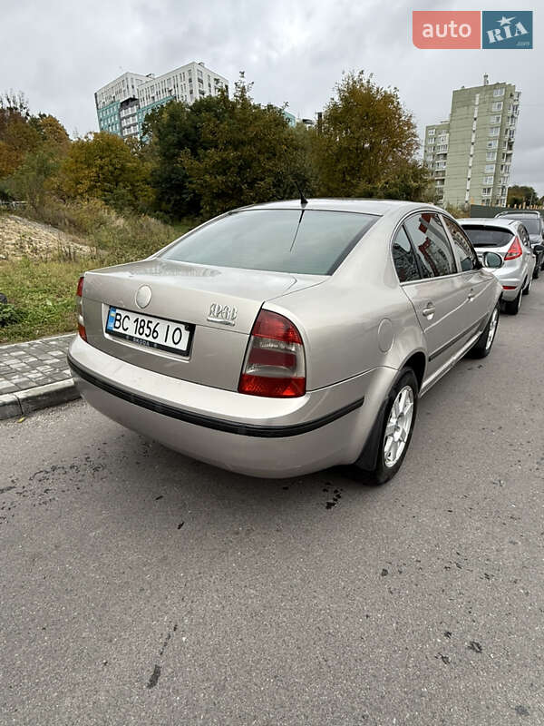 Лифтбек Skoda Superb 2006 в Львове