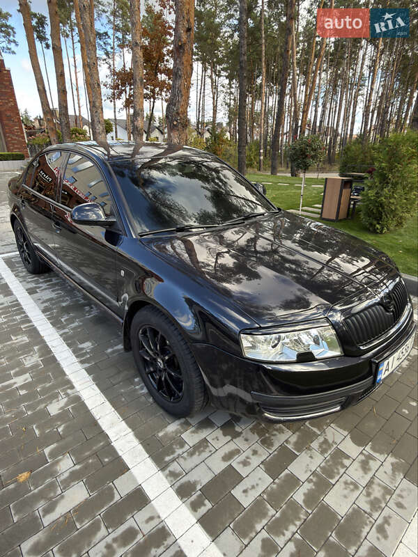 Лифтбек Skoda Superb 2006 в 