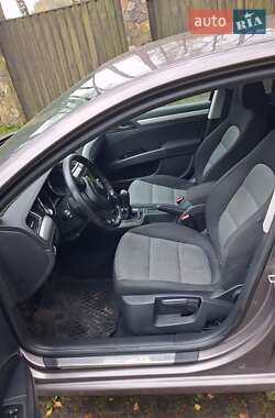Лифтбек Skoda Superb 2012 в 