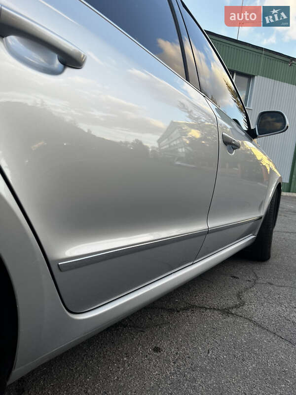 Універсал Skoda Superb 2014 в Полтаві фото 18 Універсал Skoda Superb 2014 в Полтаві