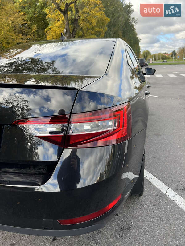 Лифтбек Skoda Superb 2016 в Виннице