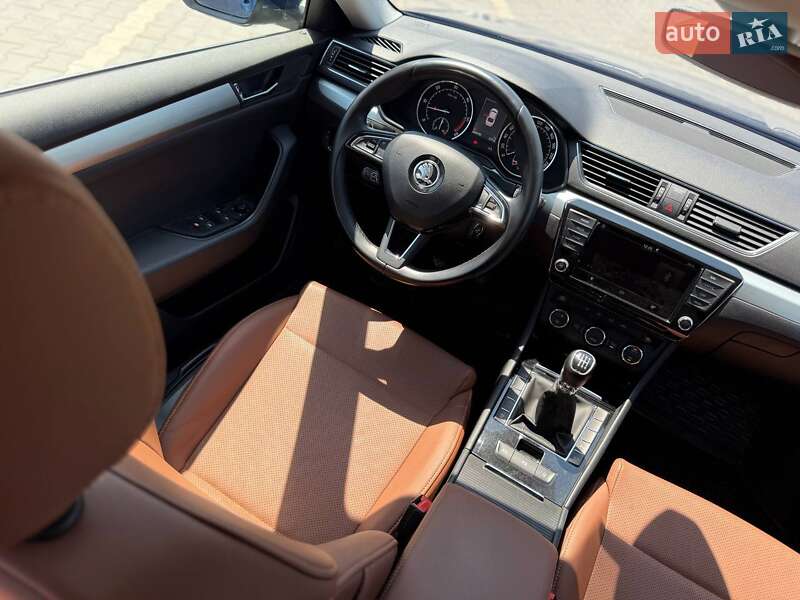 Лифтбек Skoda Superb 2015 в Кривом Роге