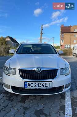 Лифтбек Skoda Superb 2010 в 