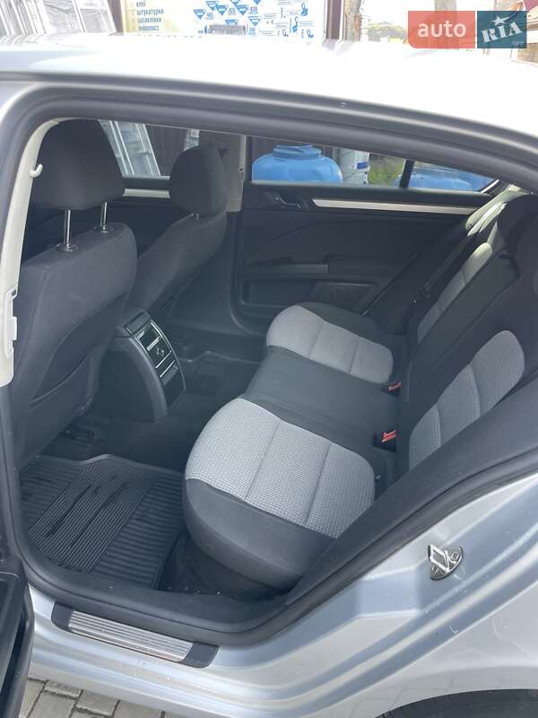 Лифтбек Skoda Superb 2010 в Нереснице фото 12 Лифтбек Skoda Superb 2010 в Нереснице
