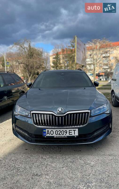 Универсал Skoda Superb 2019 в 
