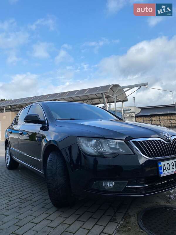 Лифтбек Skoda Superb 2014 в Виноградове фото 12 Лифтбек Skoda Superb 2014 в Виноградове