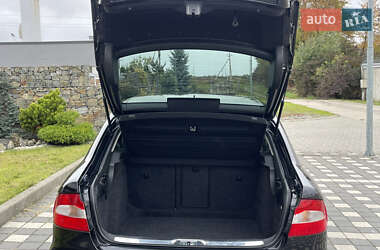 Лифтбек Skoda Superb 2010 в 