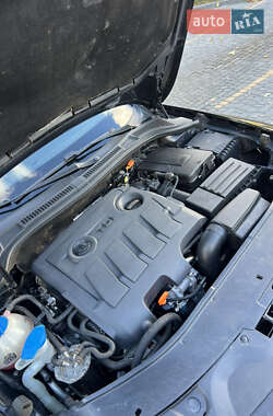 Універсал Skoda Superb 2012 в  фото 20 Універсал Skoda Superb 2012 в