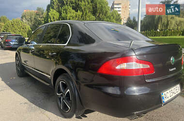 Лифтбек Skoda Superb 2013 в 