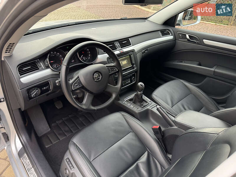 Універсал Skoda Superb 2015 в Мукачевому