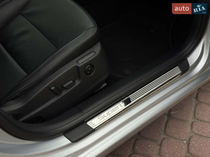 Універсал Skoda Superb 2015 в Мукачевому