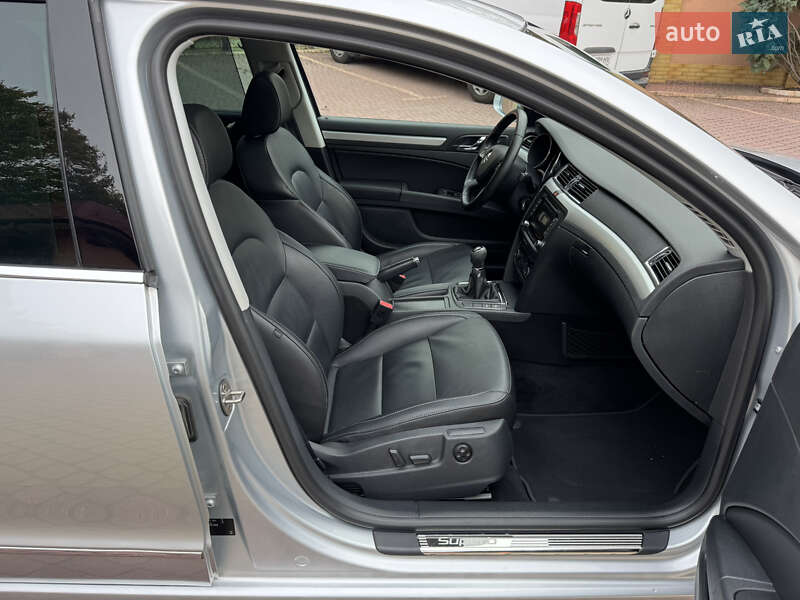 Універсал Skoda Superb 2015 в Мукачевому