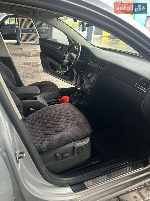 Лифтбек Skoda Superb 2011 в Тернополе