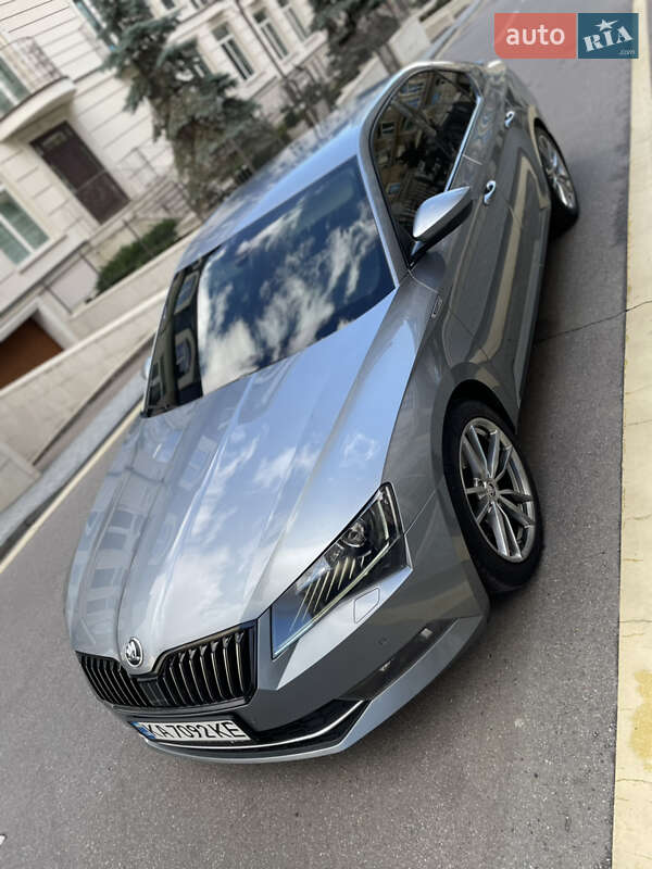 Лифтбек Skoda Superb 2015 в Киеве