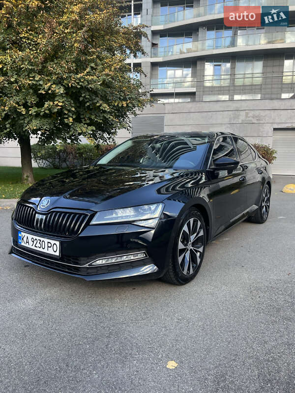 Лифтбек Skoda Superb 2019 в Киеве