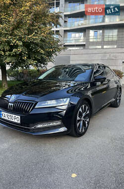 Лифтбек Skoda Superb 2019 в 