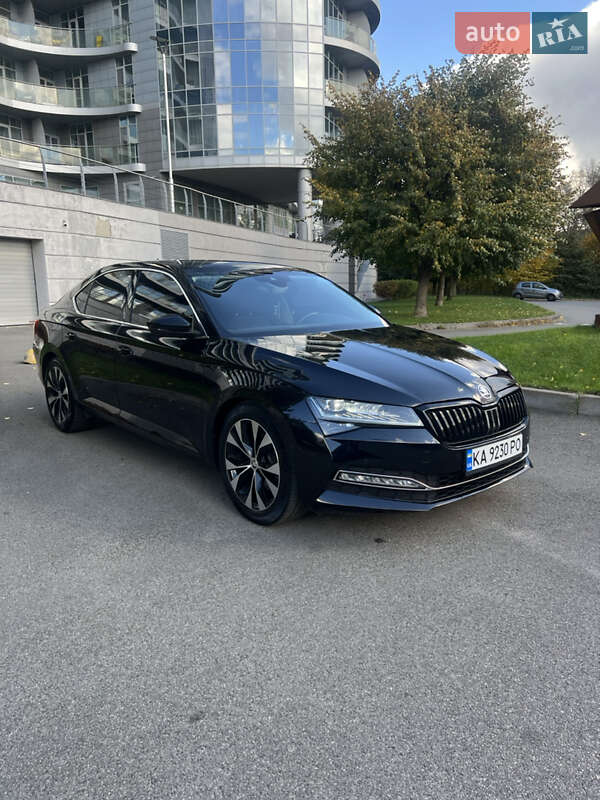 Лифтбек Skoda Superb 2019 в Киеве