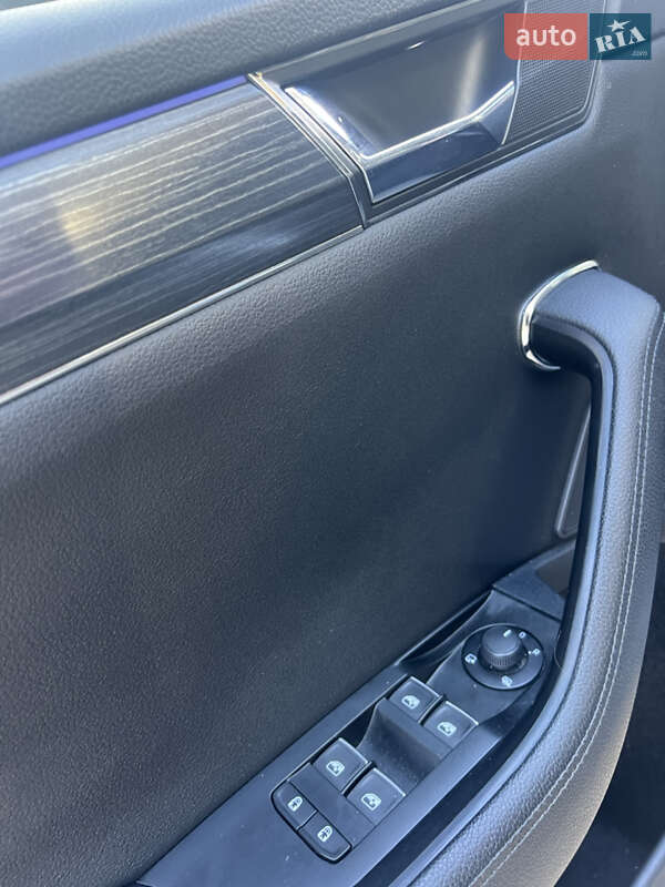 Лифтбек Skoda Superb 2019 в Киеве